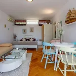 Helles Nur 190 Meter Zum Mit Meerblick, Privater Terrasse, Wifi Appartement