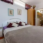 Apartman Helles Nur 190 Meter Zum Mit Meerblick, Privater Terrasse, Wifi Dramalj