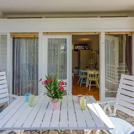 Helles Nur 190 Meter Zum Mit Meerblick, Privater Terrasse, Wifi アパート ドラマリ